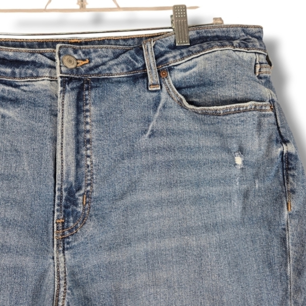 Old Navy High Rise OG Straight Jean Distressed Secret Smooth Pocket Size 18 - Picture 8 of 13
